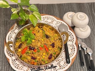 हेल्दी किनवा उपमा — सुबह के नाश्ते के लिए (Healthy Quinoa Upma - For Breakfast)