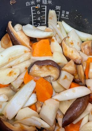 日式蔬菜雜煮 的食譜成品照片