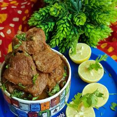 A picture of Beef qorma.