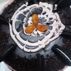 A picture of Oreo brownies cake.