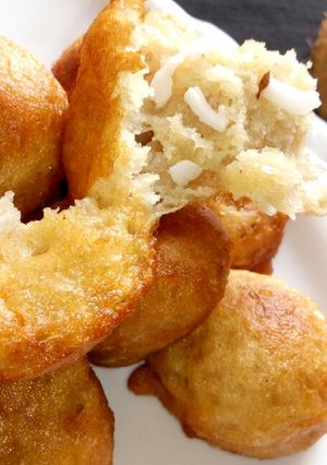 A picture of Coconut puff puff.