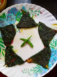 কুমড়ো পাতার পাতুরি(kumro patar paturi recipe in Bengali) রেসিপির প্রধান ছবি