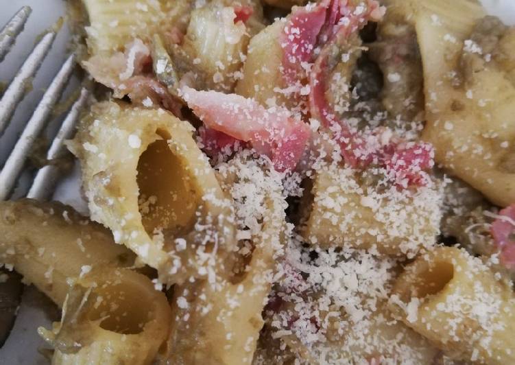 Mezze maniche rigate con crema di carciofi