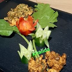 A picture of Spinach pakoras.