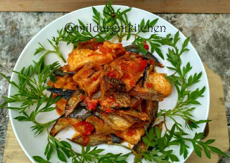 Terong tahu ikan asin balado