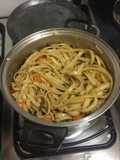 Fettuccine con verduras teriyaki