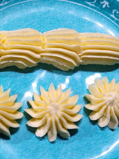 Una foto de Buttercream de merengue suizo