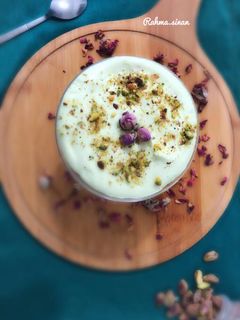 صورة لوصفة كيكة ايس كريم البستاشيو (فستق حلبي)