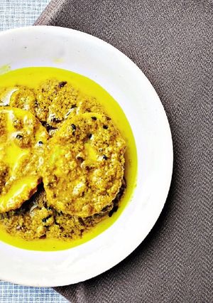 তেলে ঝোলে ডিম পোস্ত রেসিপির প্রধান ছবি