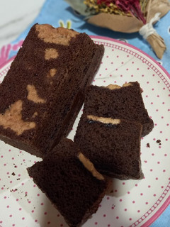 Una foto de Budín SIN TACC de chocolate y pasta de maní 🍫♡