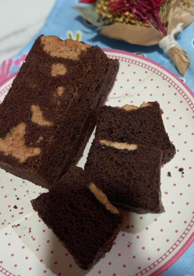 Una foto de Budín SIN TACC de chocolate y pasta de maní 🍫♡
