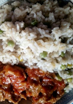 A picture of Rice minji served with yummy beef.