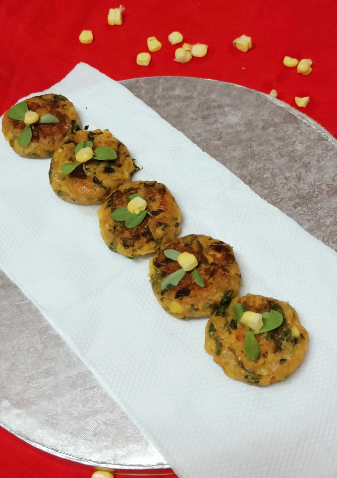 કોર્ન મેથી કબાબ (Corn Methi Kebab Recipe In Gujarati) રેસીપી મુખ્ય ફોટો