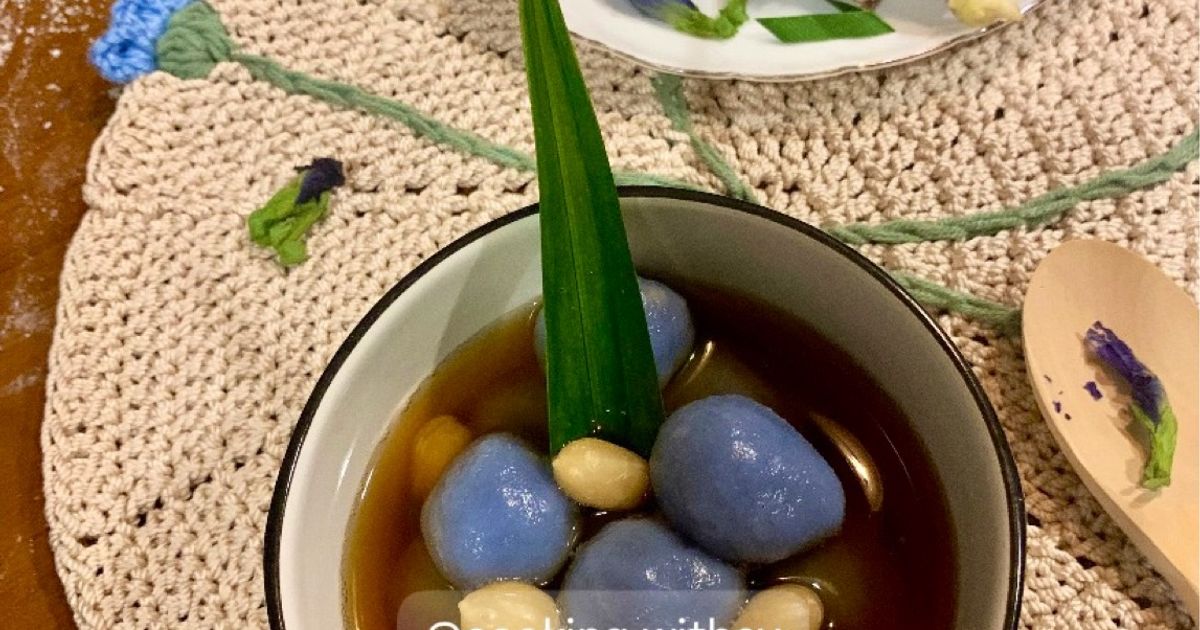 Wedang ronde bunga telang