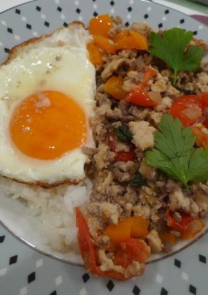 Foto resep Kai Kraphao - ayam dengan daun basil