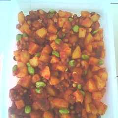A picture of sambal goreng kentang pete.