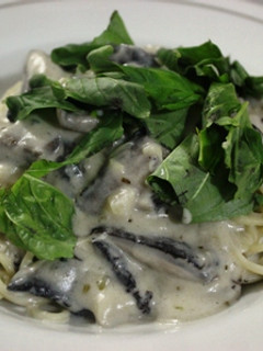 Foto resep SPAGHETTI WITH GARLIC MUSHROOM SAUCE