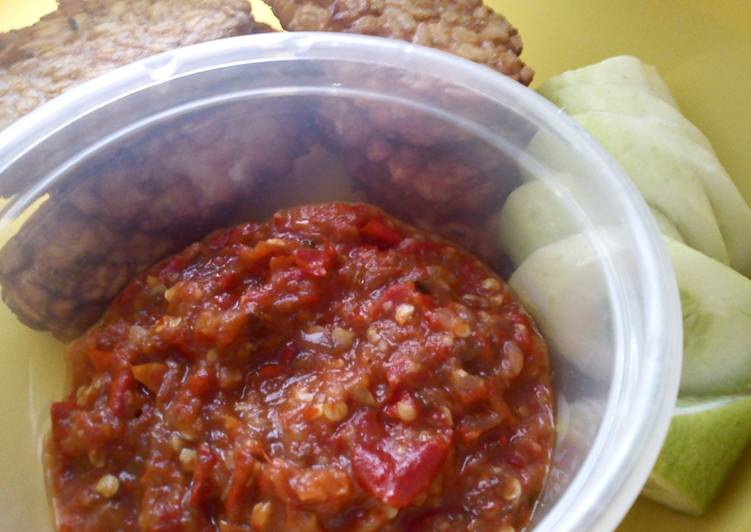 Resep Sambal Tomat oleh @heshidayat - Cookpad