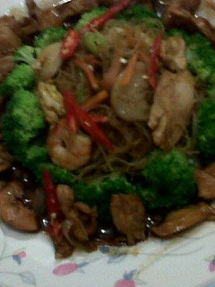 Foto resep bihun goreng seafood superior with chicken teriyaki