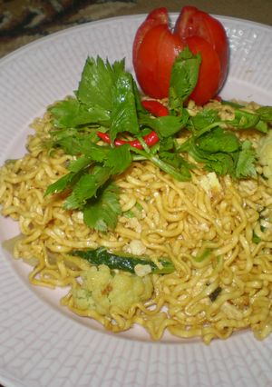 Foto resep Mie Telur Gado gado ala Dova