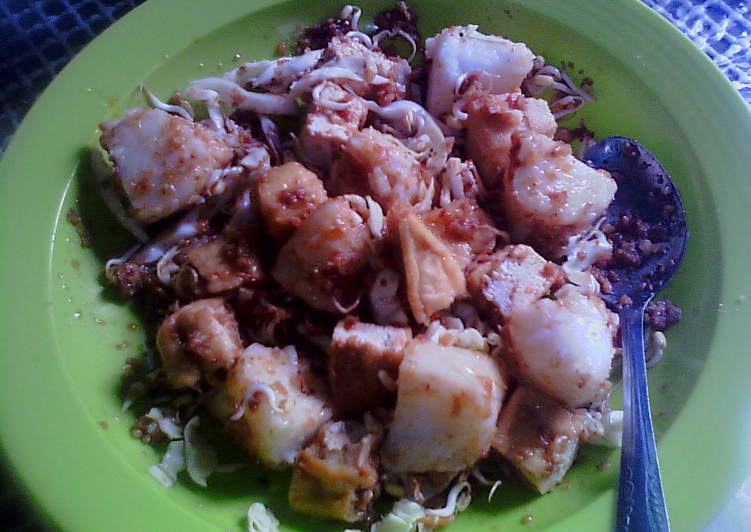 LONTONG TAHU