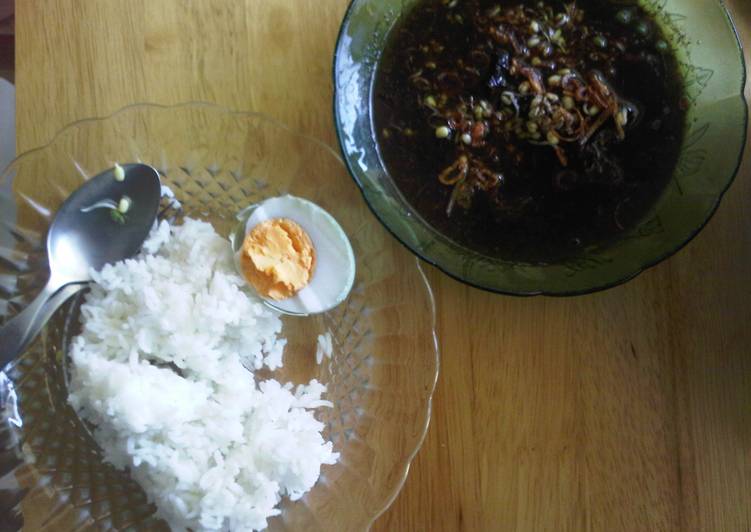 Cara Termudah Menyiapkan Nasi Rawon Enak Banget
