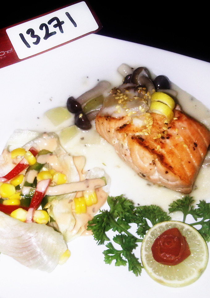 Foto resep butter salmon with creamy citrus mushroom sauce