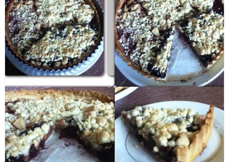 Cherry Crumble Pie