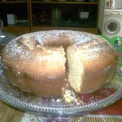 A picture of Whipped Cream Cake.