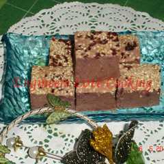 A picture of Bingka keledek unggu / Purple Sweet Potato Cake.