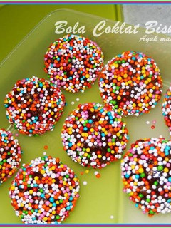 Foto resep Bola Coklat Biskuit