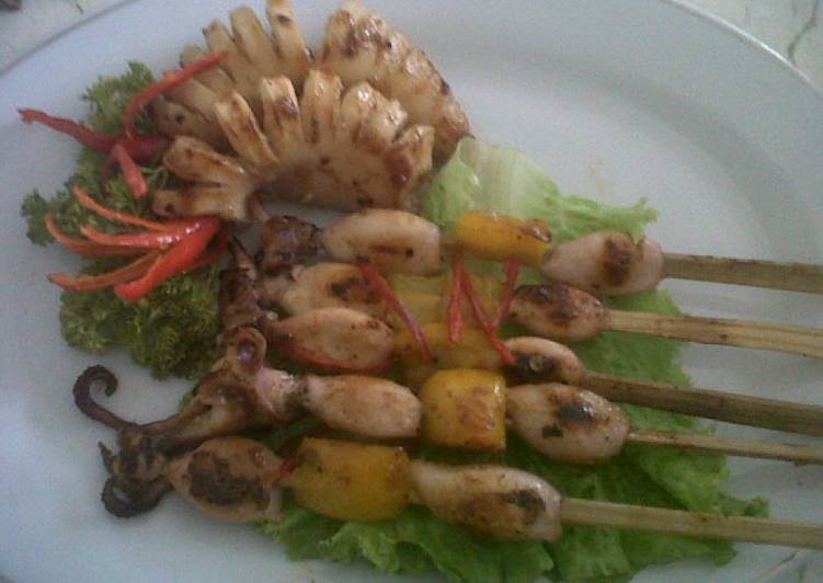 CUMI BAKAR MADU