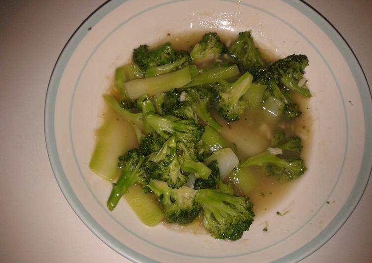 Resep Brokoli Ca Bawang Putih Lezat