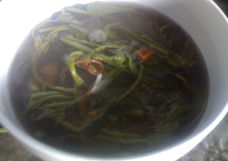 SAYUR ASAM DAUN UMBI