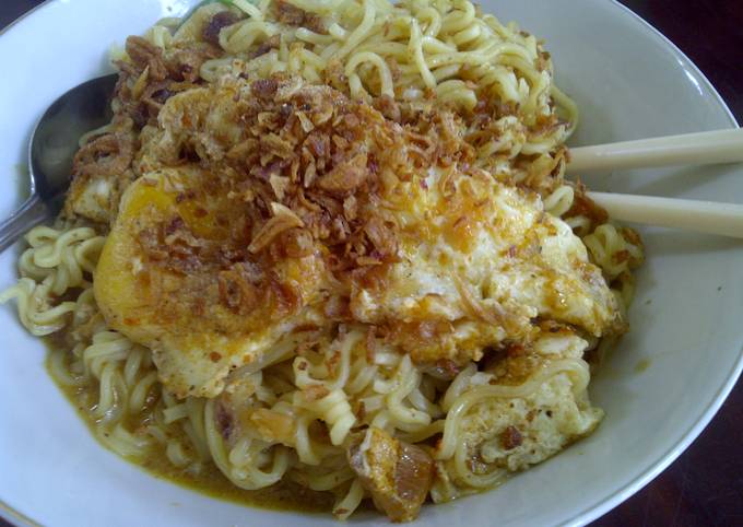 Mie instant Bumbu Kari