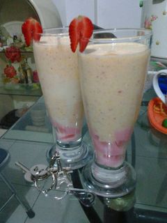 Foto resep Strawberry Oatmeal Smoothies w/ Pudding