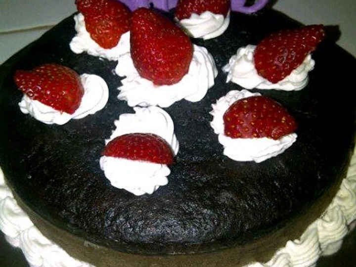 Langkah Mudah untuk Membikin Resep  chocolate birthday cake yang Bisa Manjain Lidah, Bikin Ketagihan