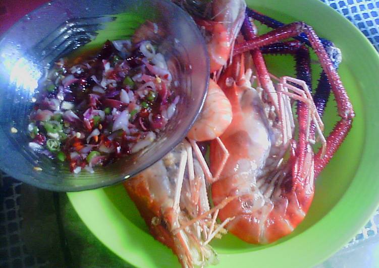 UDANG GORENG SAMBAL KECOMBRANG IRIS