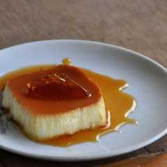 A picture of Flan ( Puding karamel).