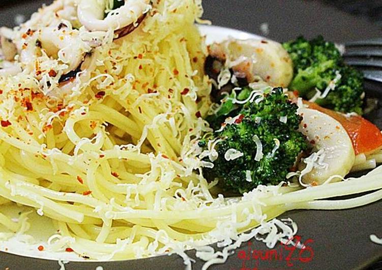 Langkah Mudah untuk Membuat Squid and Broccoli Pasta yang Bisa Manjain Lidah