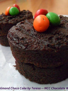 Foto resep Moist Chocolate Almond Cake
