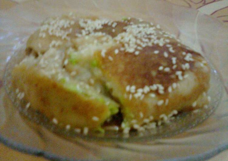 Bagaimana Menyiapkan Tape Ketan Hijau Bread Pudding Simple yang Lezat Sekali