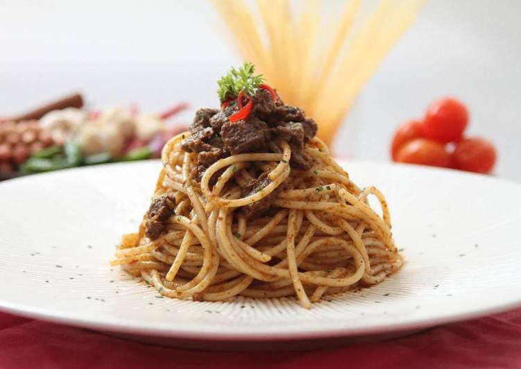 Langkah Mudah untuk Membuat Spaghetti Bumbu Rendang yang Lezat Sekali