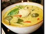 Gaeng Keo Wan Gaii (Ayam Kari Hijau Khas Thailand)