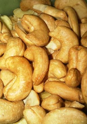 Foto resep Kacang Mede Goreng