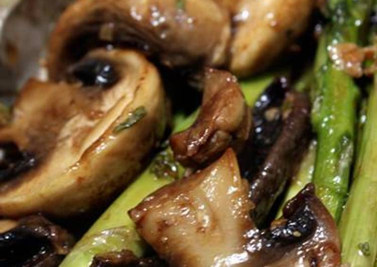 Resep Pan Seared Mushroom And Asparagus With Balsamic Vinegar Infusion Oleh Bernadette Cookpad