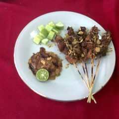 A picture of Sate Ayam.