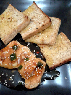 Foto resep Grilled Chicken with Sweet Spicy Sauce 'N Wholemeal Garlic Bread