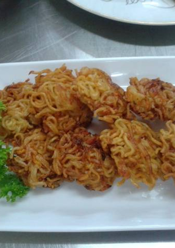Foto resep bakwan mie sayuran