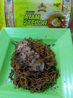Foto resep Mie Goreng Ayam Minyak Wijen